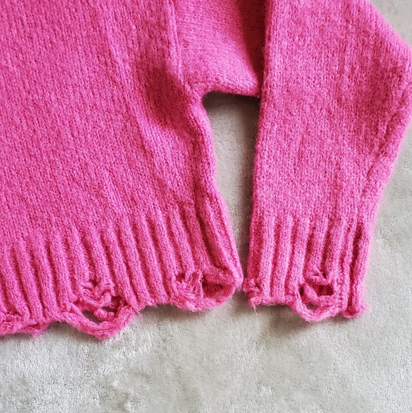 SIGNATURE8‎ Knitted Oversized Cropped Sweater. - Picture 7 of 12